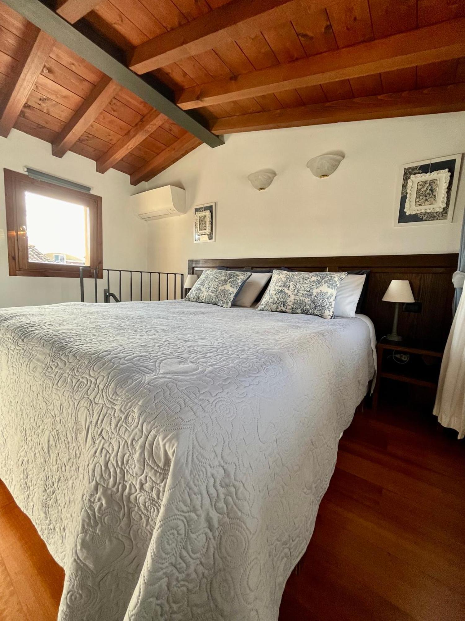 Porto Valentino Apartment Sirmione Extérieur photo