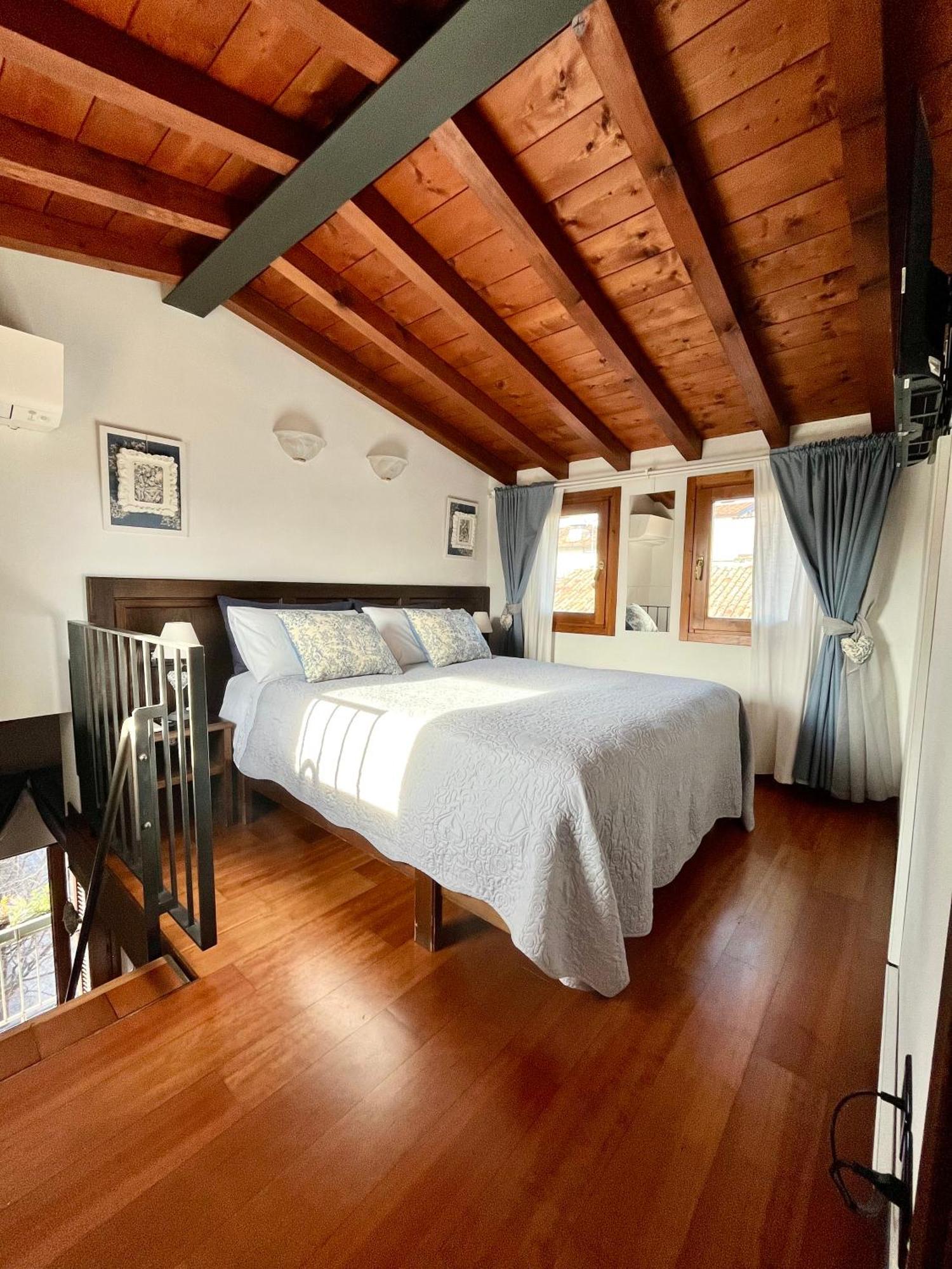 Porto Valentino Apartment Sirmione Extérieur photo